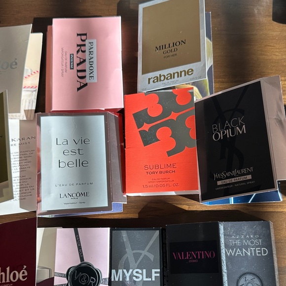 Assorted Perfume Sample Collection - Picture 3 of 5